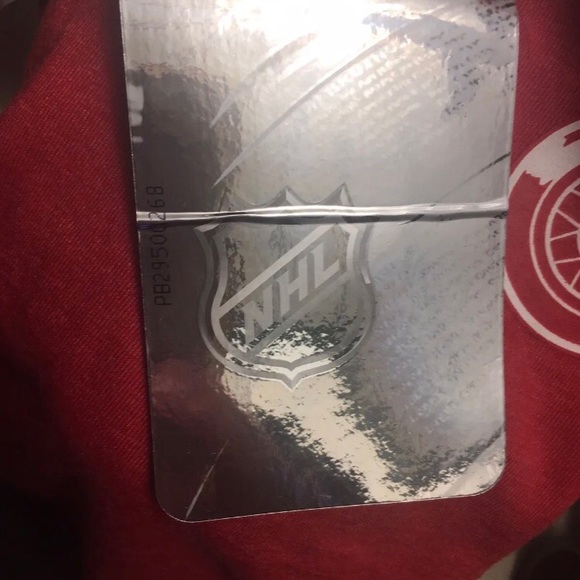 Detroit Red Wings NHL Shirt Girls Sz XL - Picture 7 of 7